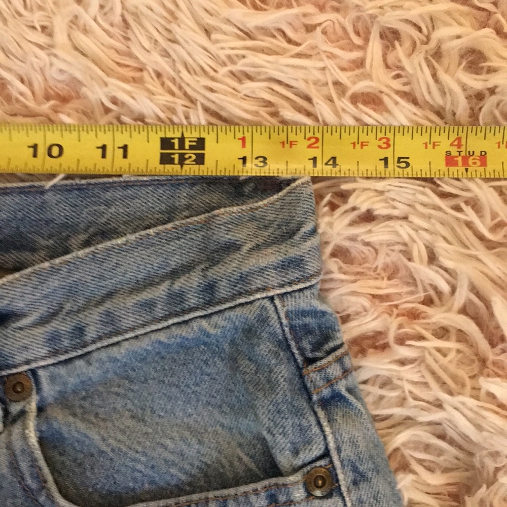 🤖VTG mid rise medium wash denim shorts - Picture 5 of 8